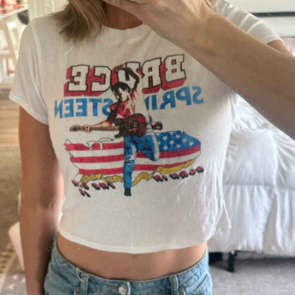 🎸 Bruce Springsteen “Born in the USA” Graphic Tee - Size S